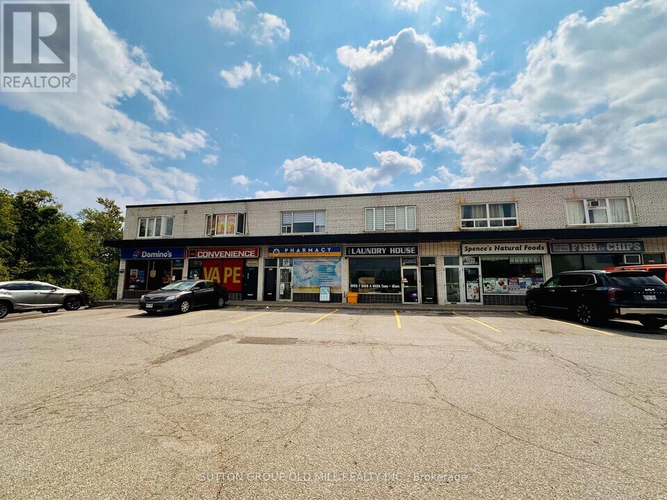 1032 Burnhamthorpe Rd E in Mississauga, ON - Building Photo