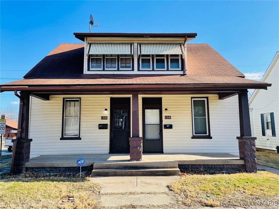 1318 N Church St in Belleville, IL - Building Photo