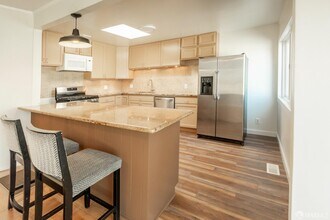 316 Bridgeview Dr in San Francisco, CA - Building Photo - Building Photo
