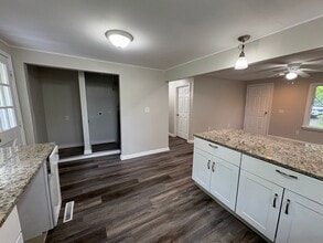 649 Maplewood Ave in Brunswick, OH - Building Photo - Building Photo