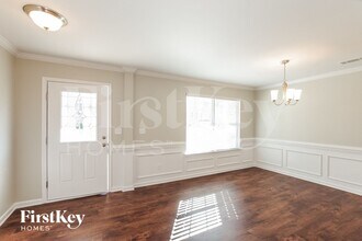 7515 Niccoline Ln in Charlotte, NC - Foto de edificio - Building Photo