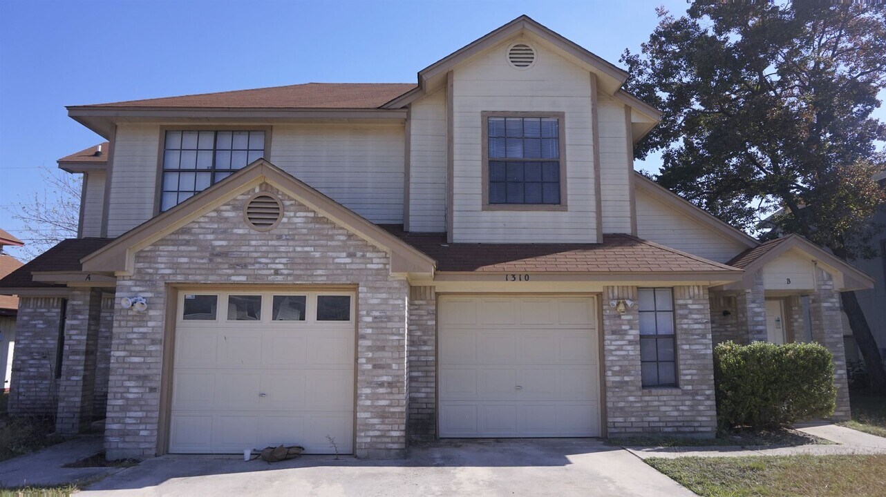 1310 Opal Rd in Killeen, TX - Building Photo