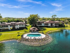 500 Misty Pines Cir in Naples, FL - Foto de edificio - Building Photo