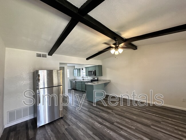 400 Bill Bradford Rd in Sulphur Springs, TX - Building Photo - Building Photo