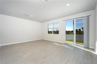 399 Salisbury Cir in Fort Pierce, FL - Building Photo - Building Photo