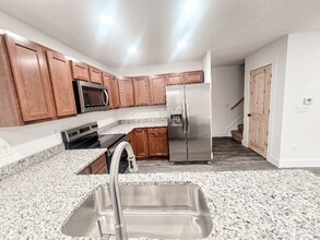 118 Ivy Trce, Unit A in Mount Orab, OH - Building Photo - Building Photo