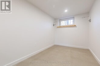 13 Barton Ave in Toronto, ON - Building Photo - Building Photo