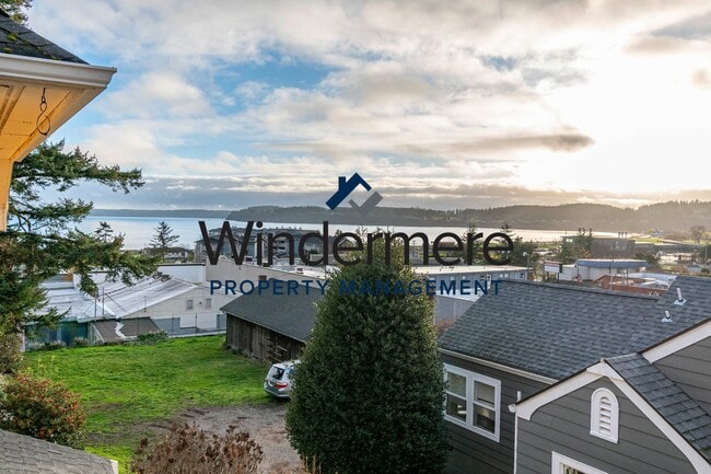 property at 1191 SE Dock St