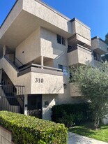 310 E Santa Anita Ave, Unit C in Burbank, CA - Building Photo