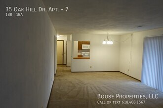35 Oak Hill Dr in Belleville, IL - Building Photo - Building Photo