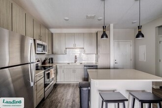 1431 Dixie Hwy, Unit 1-1111 in Covington, KY - Building Photo - Building Photo