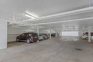 10823 Hortense St, Unit 302 in Los Angeles, CA - Building Photo - Building Photo
