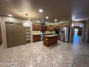 1383 E Kingman Pl in Casa Grande, AZ - Building Photo - Building Photo