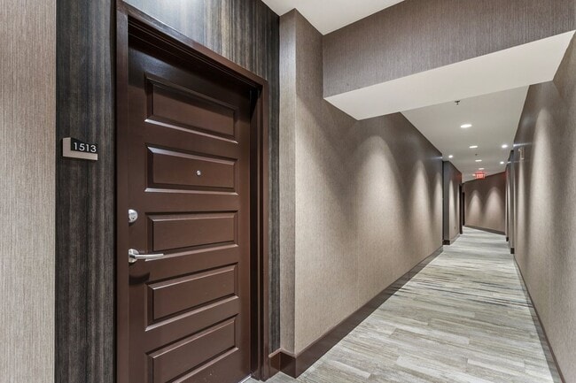 1080 Peachtree St NE in Atlanta, GA - Building Photo - Building Photo