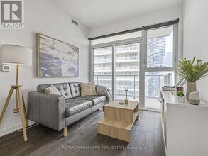 20-2620 Richardson St in Toronto, ON - Building Photo - Building Photo