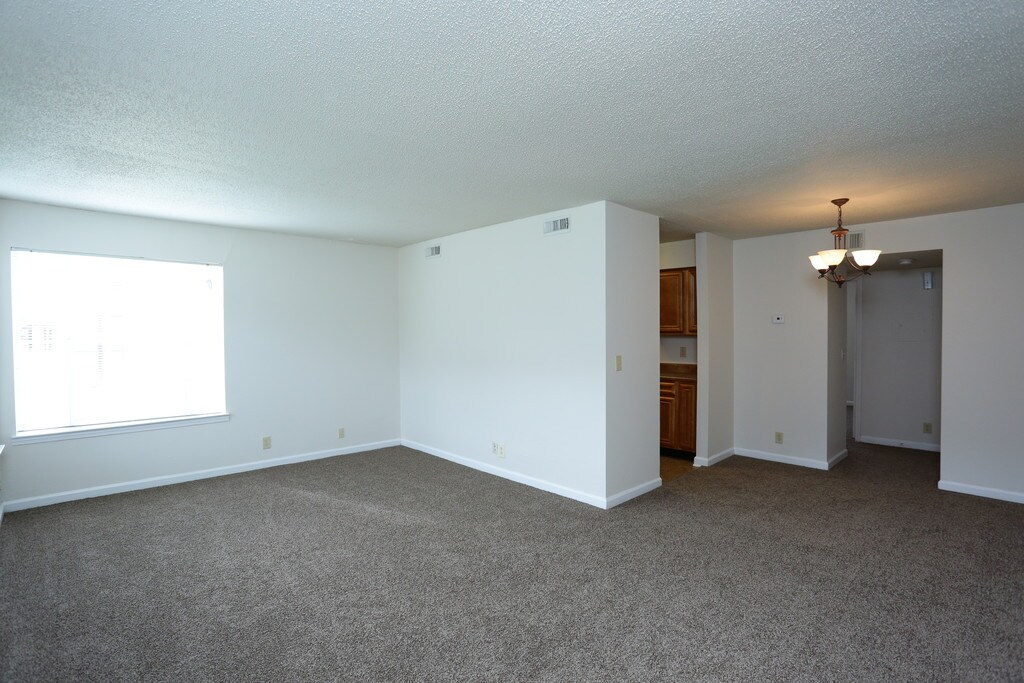 Bristol Downs Apartments in Montgomery, AL