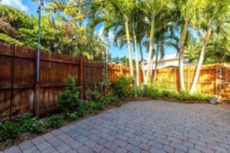 2134 NE 9th Ave in Wilton Manors, FL - Foto de edificio - Building Photo