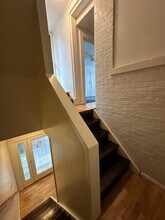 10 W Hollister St in Cincinnati, OH - Foto de edificio - Building Photo