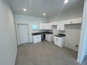 2811 11th St W in Lehigh Acres, FL - Building Photo - Building Photo