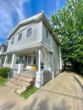 property at 2231 W 105th St