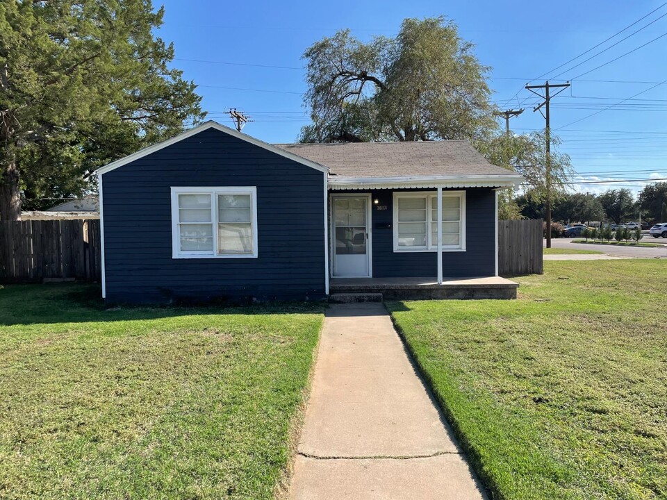 3617 33rd St in Lubbock, TX - Building Photo