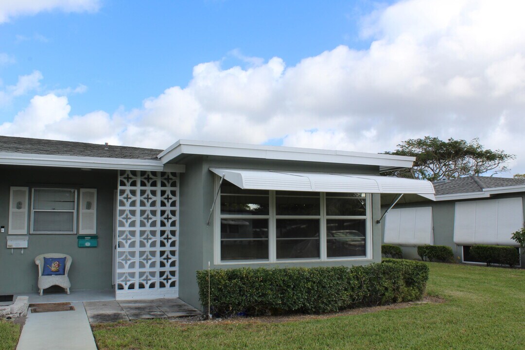 725 High Point Blvd N in Delray Beach, FL - Building Photo