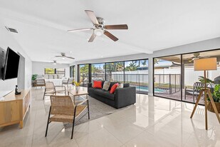 1601 NE 63rd St in Fort Lauderdale, FL - Building Photo