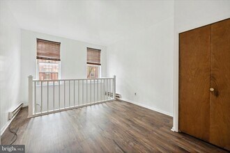 621 S 16th St-Unit -1 in Philadelphia, PA - Building Photo - Building Photo