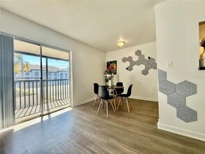 2507 N Alafaya Trail in Orlando, FL - Building Photo - Building Photo