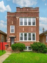 2919 N Kilpatrick Ave in Chicago, IL - Building Photo