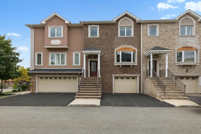 property at 33 Jacob's Landing Way