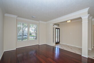 4914 Big Spring Cir in Missouri City, TX - Building Photo - Building Photo