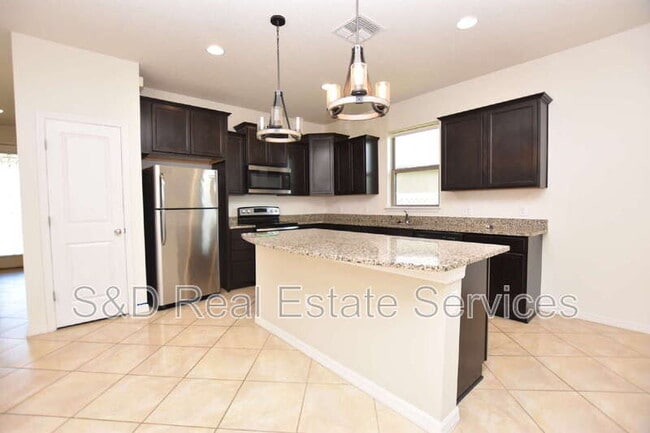 8862 Conway Rd in Polk City, FL - Building Photo - Building Photo