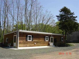 69 Damascus Rd in Branford, CT - Building Photo