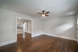 2137 Delowe Dr in Atlanta, GA - Building Photo - Building Photo