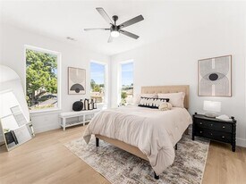 2019 N Prairie Ave in Dallas, TX - Building Photo