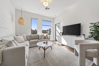 1900 12th Ave S, Unit 322 in Nashville, TN - Foto de edificio - Building Photo