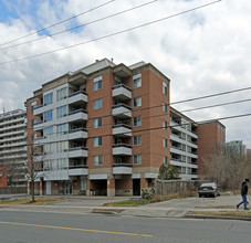 Drewry Place in Toronto, ON - Building Photo - Building Photo