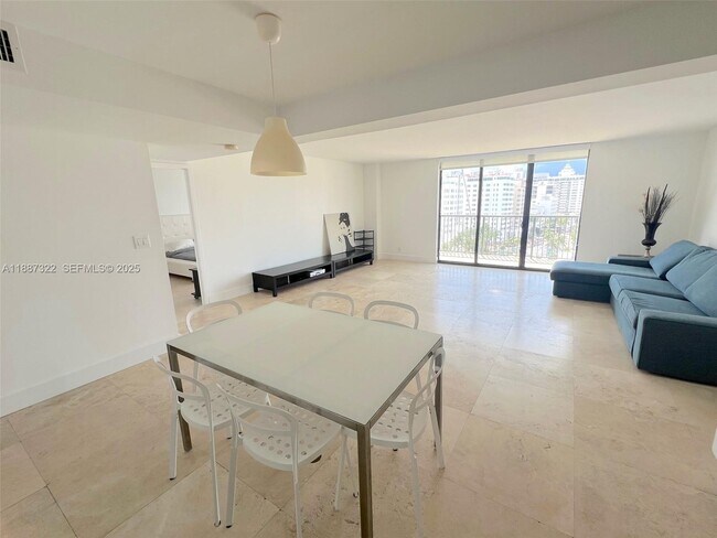 property at 1800 Collins Ave