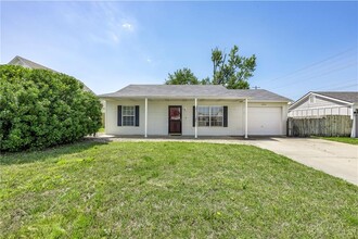 2502 Parkcrest Dr in Bentonville, AR - Building Photo - Building Photo