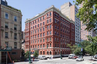 380 Columbus Avenue in New York, NY - Building Photo