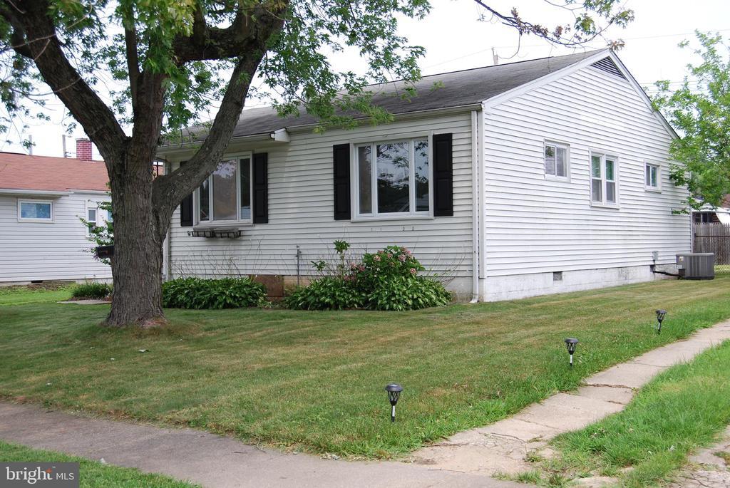 908 Homberg Ave in Essex, MD - Building Photo