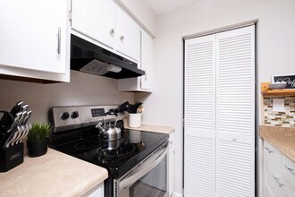 3331 NW 21st Dr in Gainesville, FL - Building Photo - Building Photo