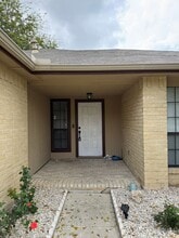 5215 Fawn Lake Dr in San Antonio, TX - Building Photo - Building Photo