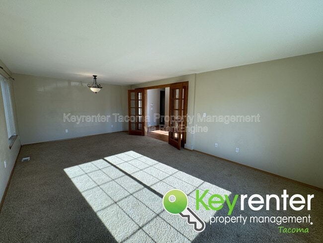 19303 110th Ave Ct E in Graham, WA - Building Photo - Building Photo