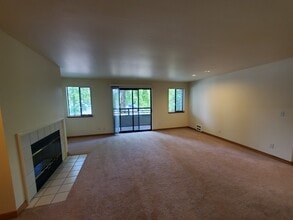 Meridian Place Apartments in Seattle, WA - Building Photo - Building Photo