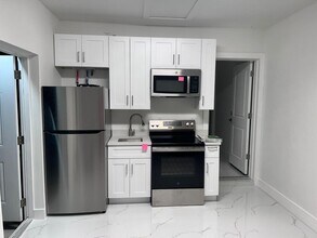 2119 Armour Rd in Lehigh Acres, FL - Building Photo - Building Photo