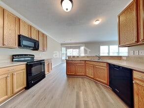 310 Hennepin Dr in Maineville, OH - Foto de edificio - Building Photo