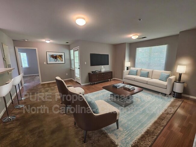 9811 Campus Walk Ln in Charlotte, NC - Building Photo - Building Photo