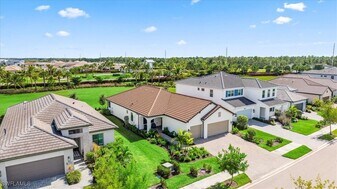 4012 Pegasus Wy in Naples, FL - Building Photo